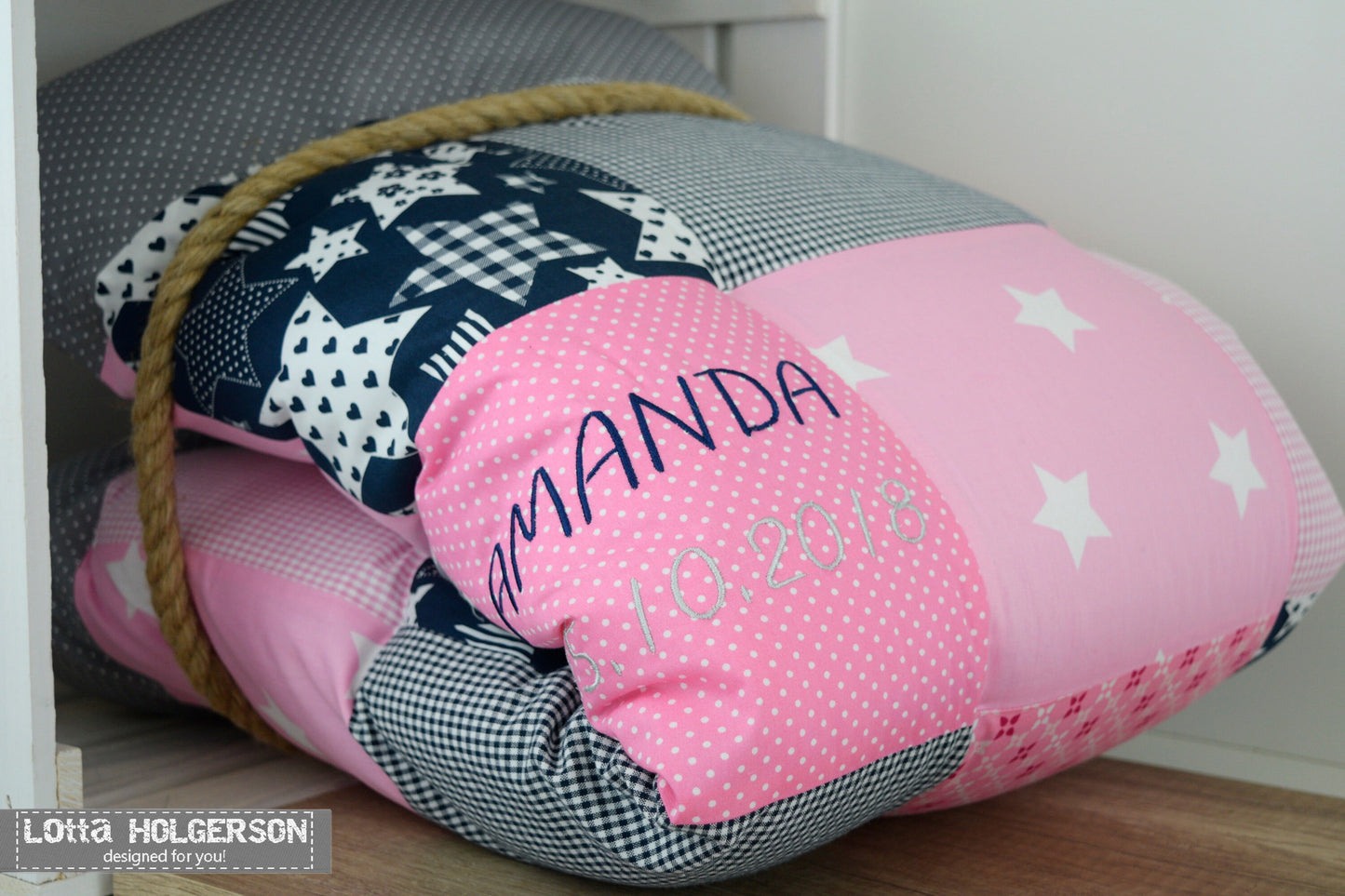 Krabbeldecke - Patchwork - DECKE - Babydecke - Rosa/Dunkelblau/Grau/Weiß - 3-4cm dick - mit Namen / Datum / Uhrzeit / Größe / Gewicht