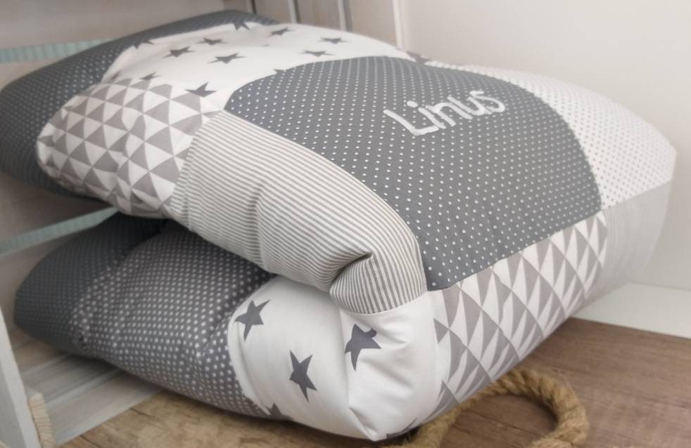 3-4cm dicke Krabbeldecke - Patchwork - DECKE - Babydecke - Sterne grau/weiß - mit Namen und Datum
