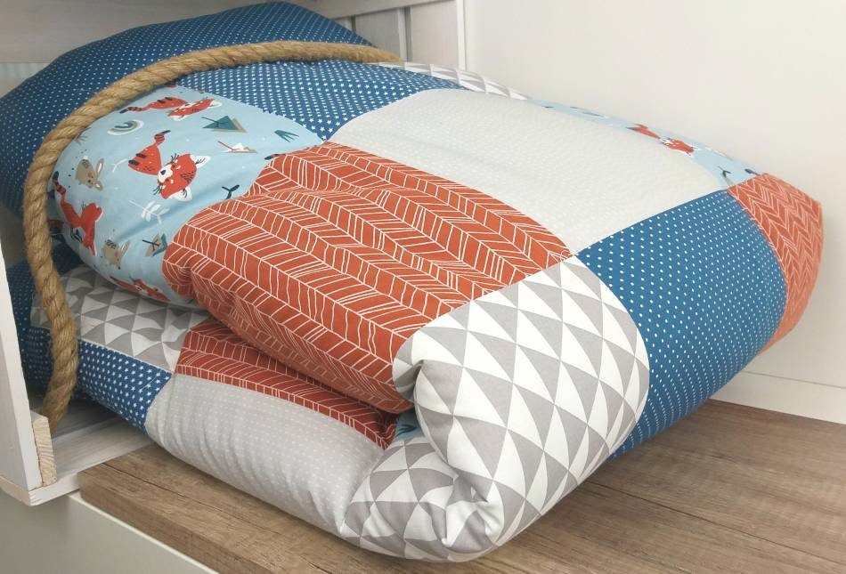 Krabbeldecke - Patchwork - Decke - Babydecke - FUCHS Hase blau/rost/grau - 3-4cm dick - mit Namen / Datum / Uhrzeit / Größe / Gewicht