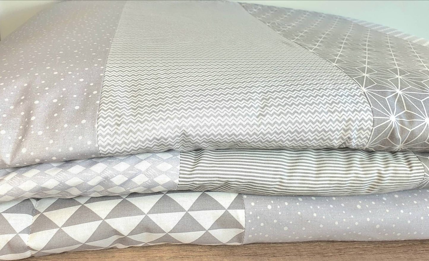 PATCHWORK - BABYDECKE - Tagesdecke - Kuscheldecke mit Namen