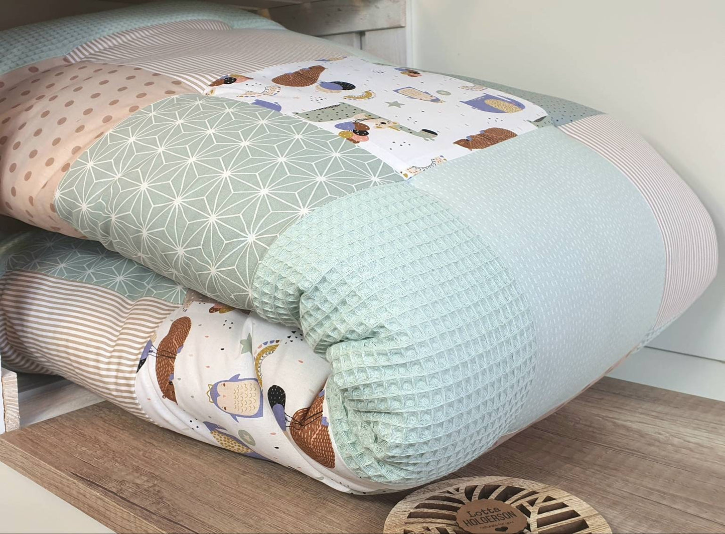 3-4cm dicke Krabbeldecke - Patchwork - Waffelstoff Decke - Babydecke - mit Namen ELEFANT GIRAFFE mint beige