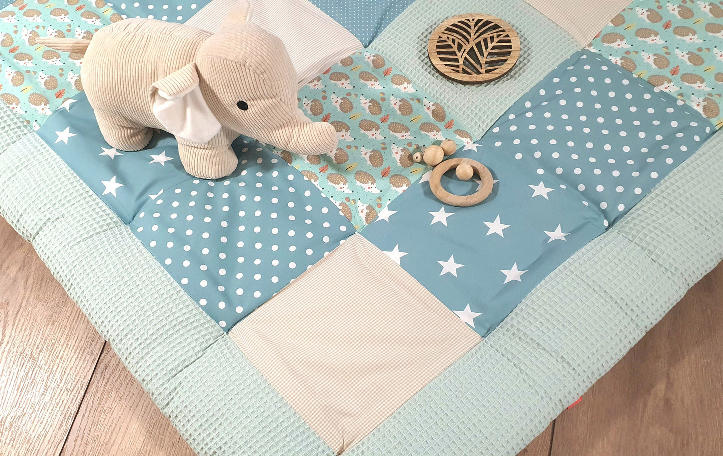 3-4cm dicke Krabbeldecke - Patchwork - Waffelstoff Decke - Babydecke - Anker mint/beige/weiß - mit Namen KLEINER IGEL