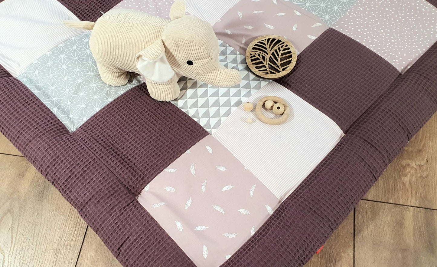 3-4cm dicke Krabbeldecke - Patchwork - Decke - Babydecke - Waffelpique Federn altrosa/grau/weiß - mit Namen