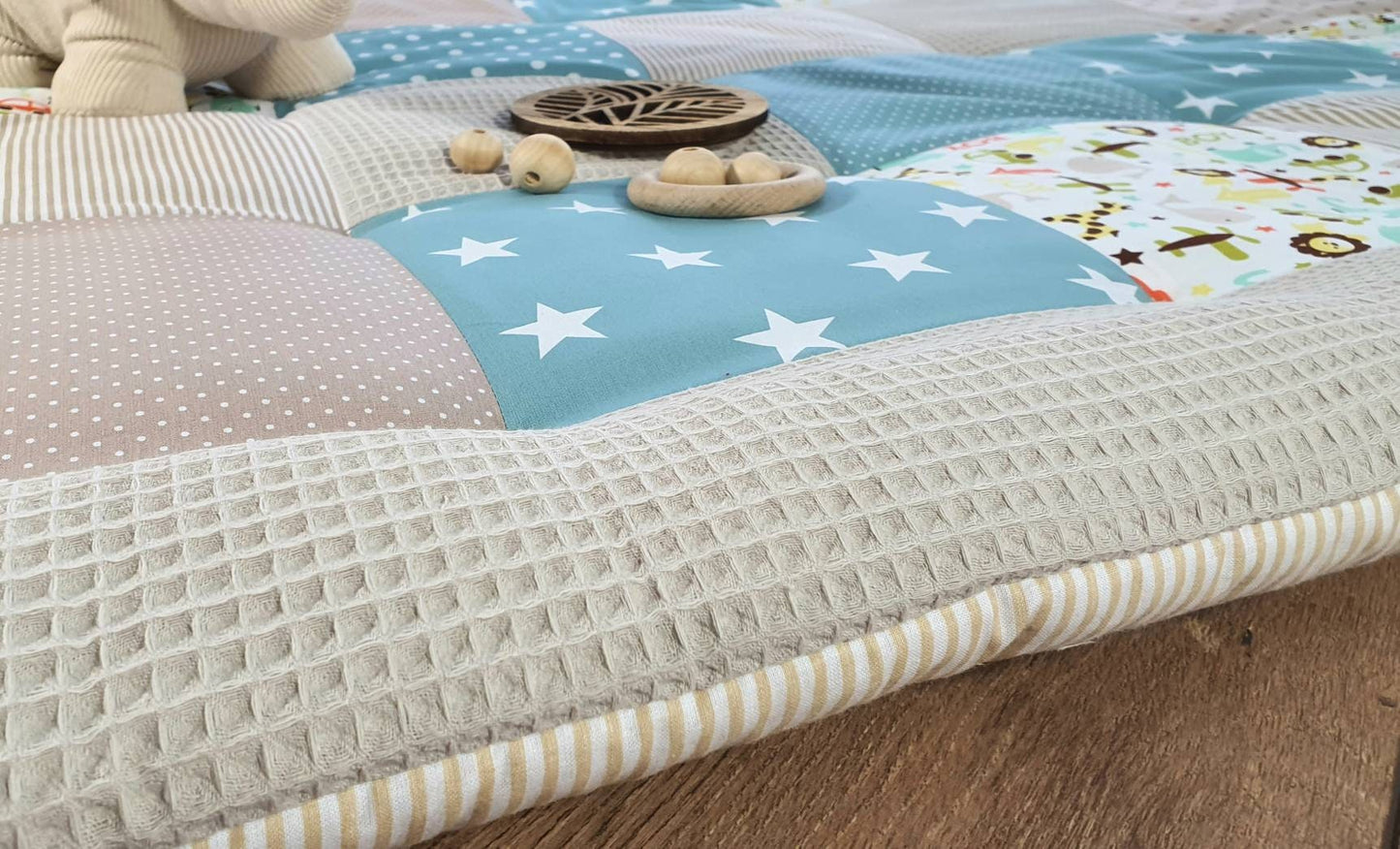 3-4cm dicke Krabbeldecke - Patchwork - Waffelstoff Decke - Babydecke - mit Namen Autos Tiere Elefant Löwe mint türkis beige