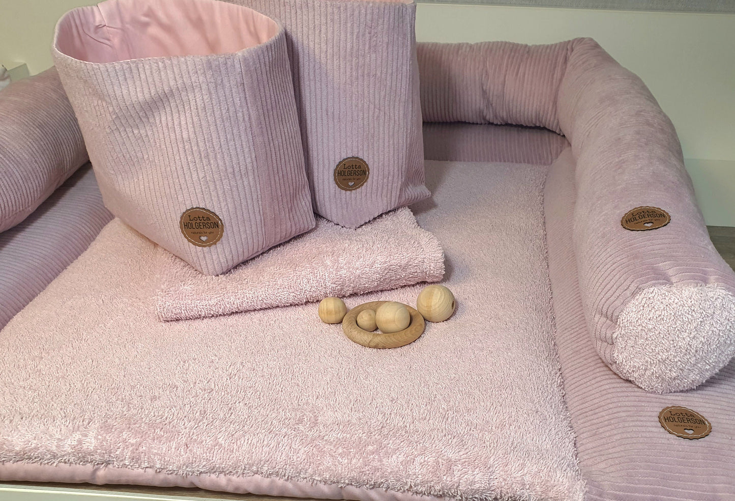 Set Cord-WICKELAUFLAGE inkl. Wickeltischrolle, wasserdichter Wickelunterlage, 2er Set Utensilos - Cord Frottee Altrosa