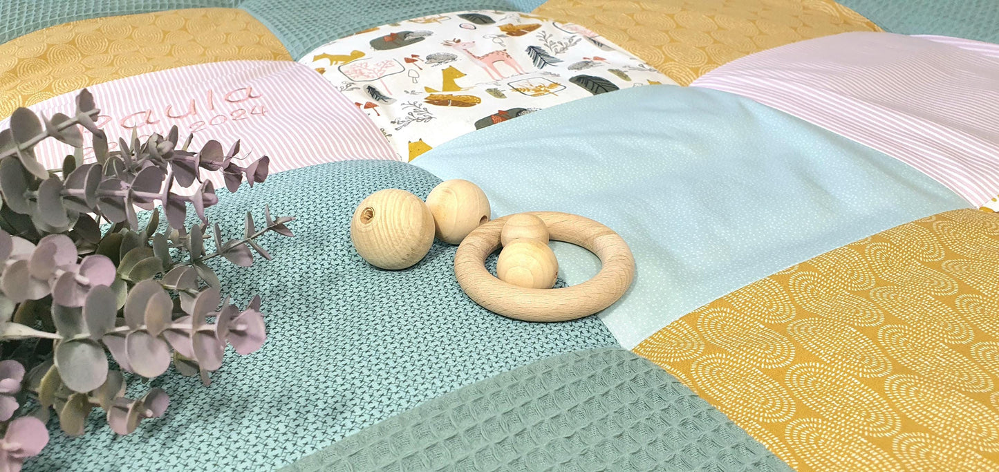 3-4cm dicke Krabbeldecke - Patchwork - Waffelstoff Decke - Babydecke - mit Namen - WALDTIERE Fuchs Reh Igel - petrol altrosa senf