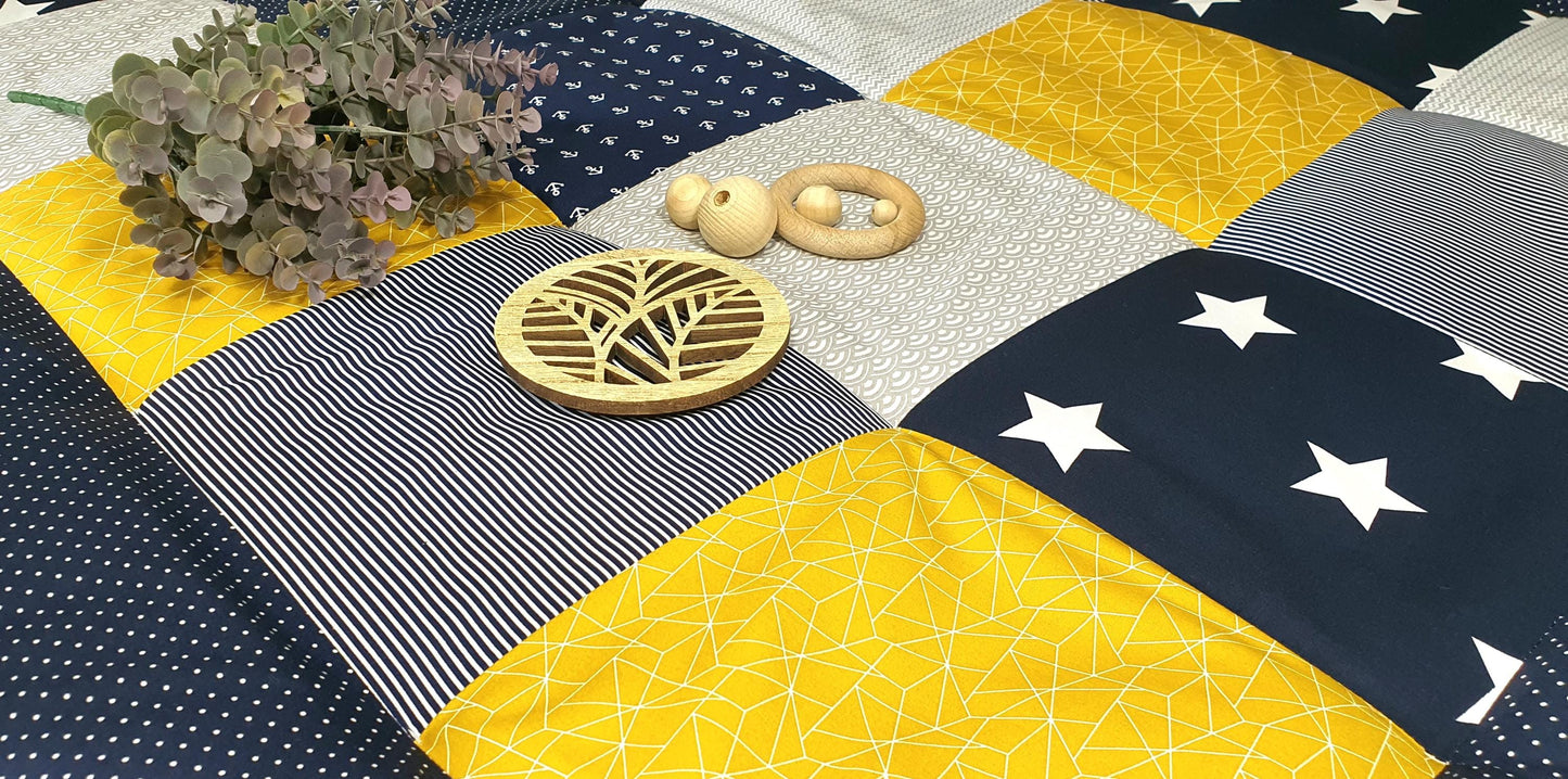 Krabbeldecke - Patchwork - Decke - Babydecke - Mint/Grau/Weiß - 3-4cm dick - mit Namensstickerei - ANKER dunkelblau / senf gelb / grau