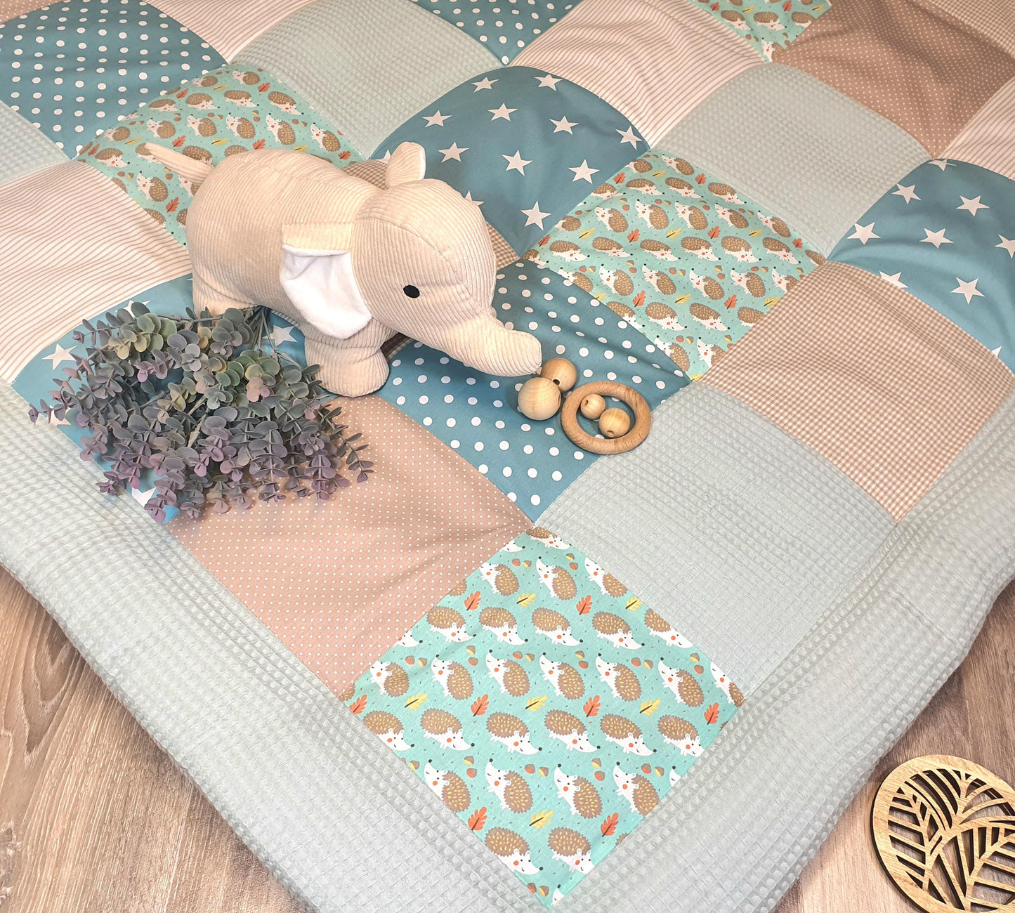 3-4cm dicke Krabbeldecke - Patchwork - Waffelstoff Decke - Babydecke - Anker mint/beige/weiß - mit Namen KLEINER IGEL