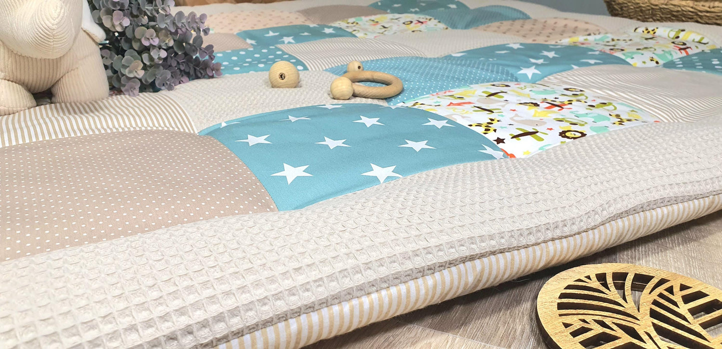 3-4cm dicke Krabbeldecke - Patchwork - Waffelstoff Decke - Babydecke - mit Namen Autos Tiere Elefant Löwe mint türkis beige