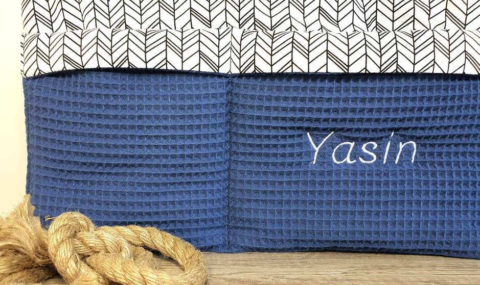 BETTUTENSILO aus Waffelstoff - praktische BETTTASCHE - WANDUNTENSILO - Utensilo für Wickeltisch - Babybett - Laufstall - Organizer jeansblau