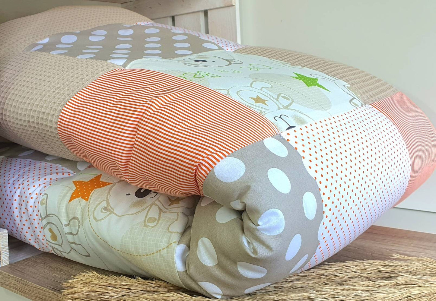 KRABBELDECKE - WAFFELSTOFF- Patchwork - Decke - Babydecke - personalisierbar mit Namen - BÄRCHEN beige | orange | weiß