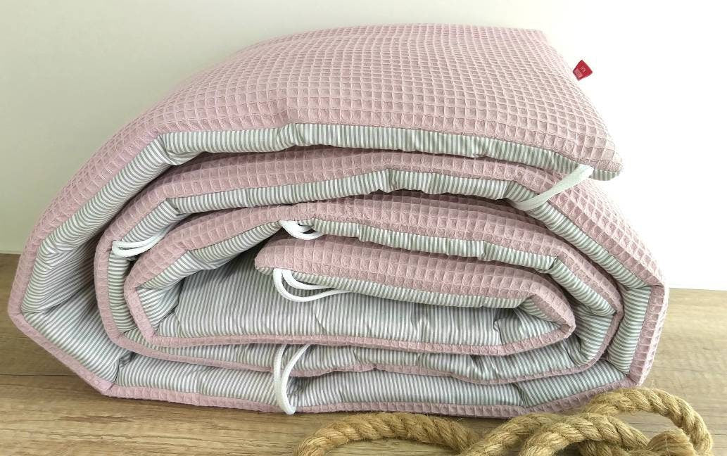 LATTICE UPHOLSTERY - PLAYPEN GRID PROTECTION - Waffle fabric waffle pellique * stripes old pink light grey white