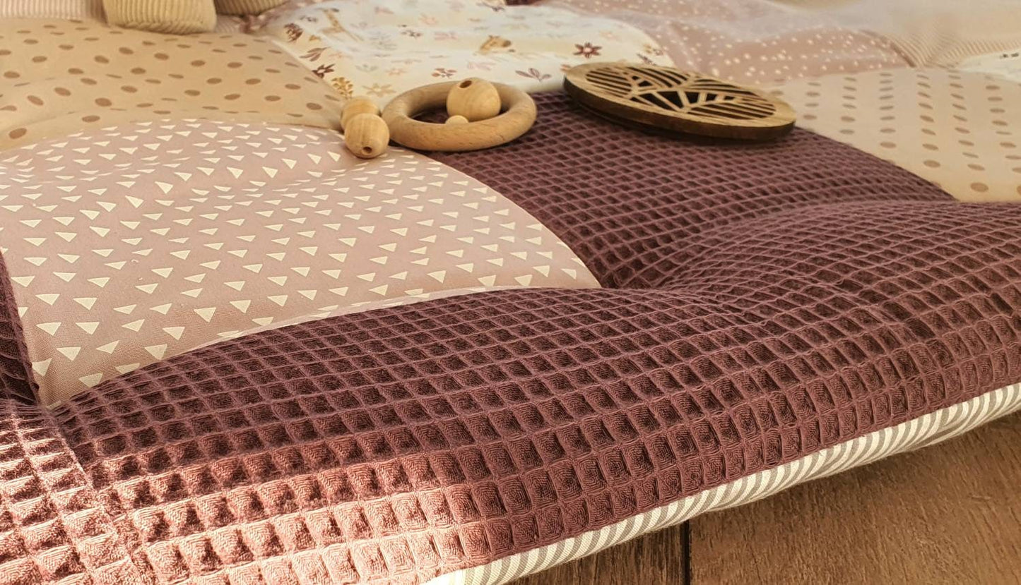 Krabbeldecke - Patchwork - Waffelpique Decke - Babydecke - mit Namen personalisierbar - Mauve Beige Tiere Giraffe