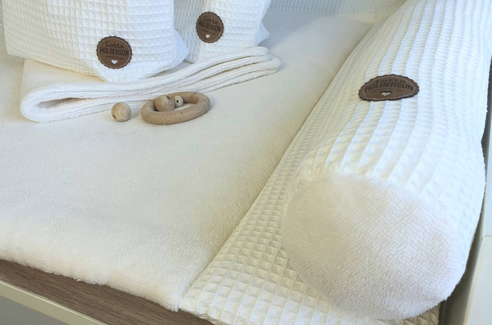 Set WICKELAUFLAGE inkl. Wickeltischrolle, wasserdichter Wickelunterlage, 2er Set Utensilos - Waffelpique altweiss flauschiger BambooFrottee