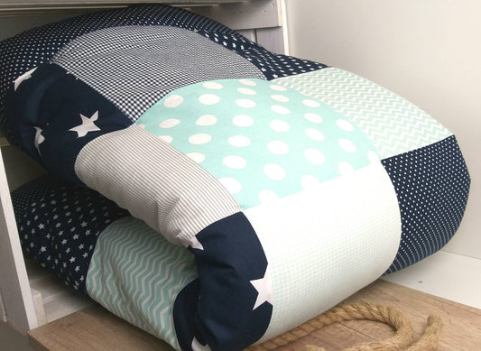 3-4cm dicke Krabbeldecke - Patchwork - DECKE - Babydecke dunkelblau/mint/grau - mit Namen / Datum / Uhrzeit / Größe / Gewicht