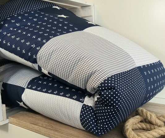 3-4cm dickeKrabbeldecke - Patchwork - DECKE - Babydecke - Dunkelblau/Grau/Weiß - mit Namen / Datum / Uhrzeit / Größe / Gewicht