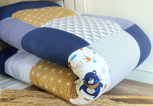 3-4cm dicke Krabbeldecke - Waffelstoff- Patchwork - Decke - Babydecke - WALDTIERE / blau / senf / weiß - mit Namen / Datum