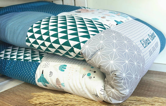 3-4cm dicke Krabbeldecke - Patchwork - Decke - Babydecke - WALDTIERE petrol / hellgrau /weiß - mit Namen