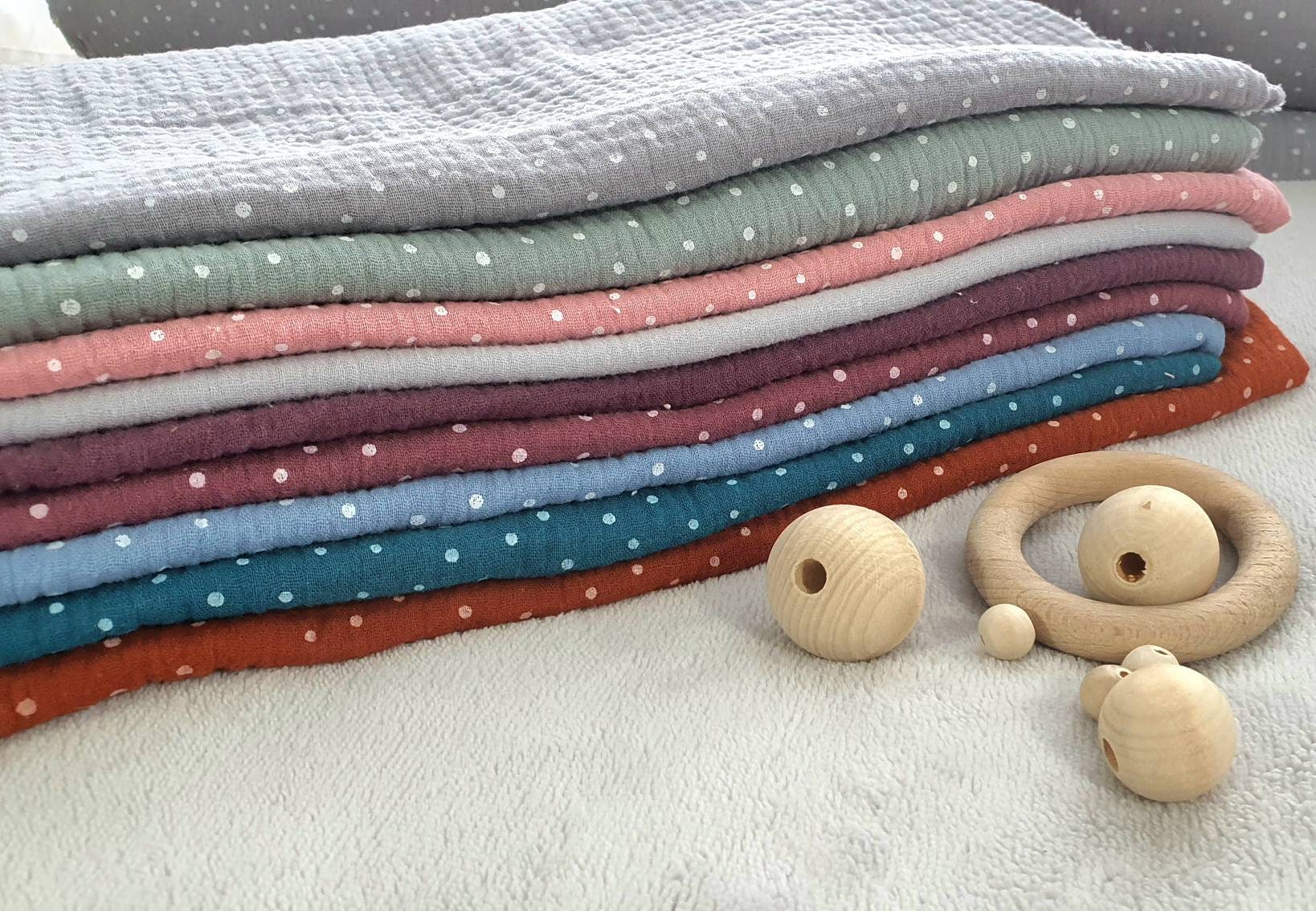 Musselin - praktische Betttasche - Wandutensilo - Organizer für Wickeltisch, Babybett, Laufstall Punkte hellgrau