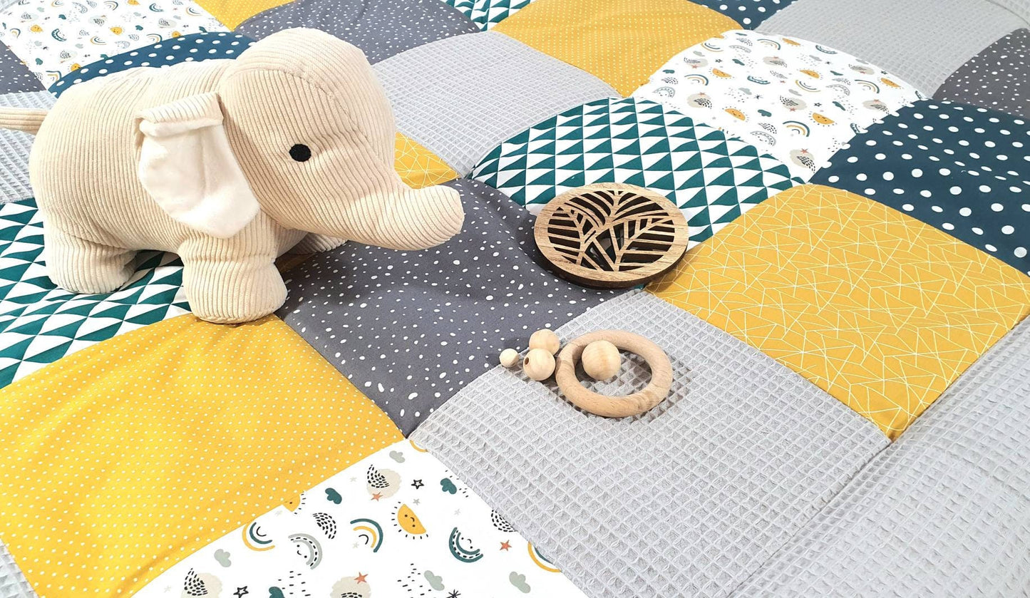 3-4cm dicke Krabbeldecke - Patchwork - Waffelstoff Decke - Babydecke - mit Namen REGEBOGEN petrol senf hellgrau