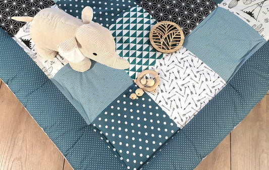 3-4cm dicke Krabbeldecke - Patchwork - Decke - Babydecke - TIPI Kaktus petrol / schwarz / weiß - personalisierbar mit Namen