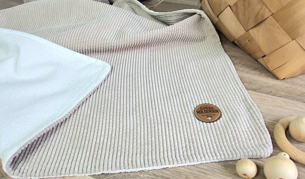Cord Krabbeldecke Laufstalleinlage Babydecke 3-4cm dick personalisierbar mit Namen - beige sand creme