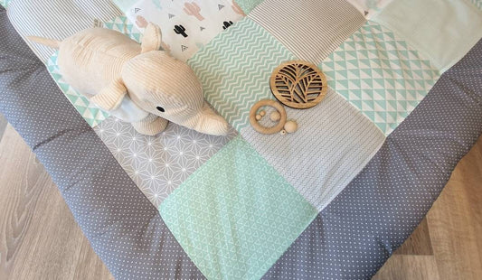 Krabbeldecke - Patchwork - DECKE - Babydecke - Kakteen Mint/Grau/Weiß - 3-4cm dick - mit Namen / Datum / Uhrzeit / Größe / Gewicht