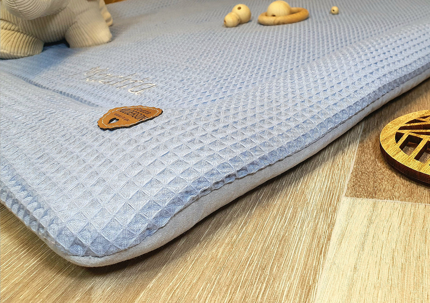 Waffelpique Krabbeldecke Laufstalleinlage Babydecke 3-4cm dick personalisierbar mit Namen DUSTYBLUE