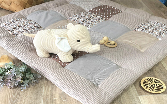 3-4cm dicke Krabbeldecke - Waffelstoff - Patchwork - Decke - Babydecke - Sterne taupe / beige / braun - mit Namen / Datum