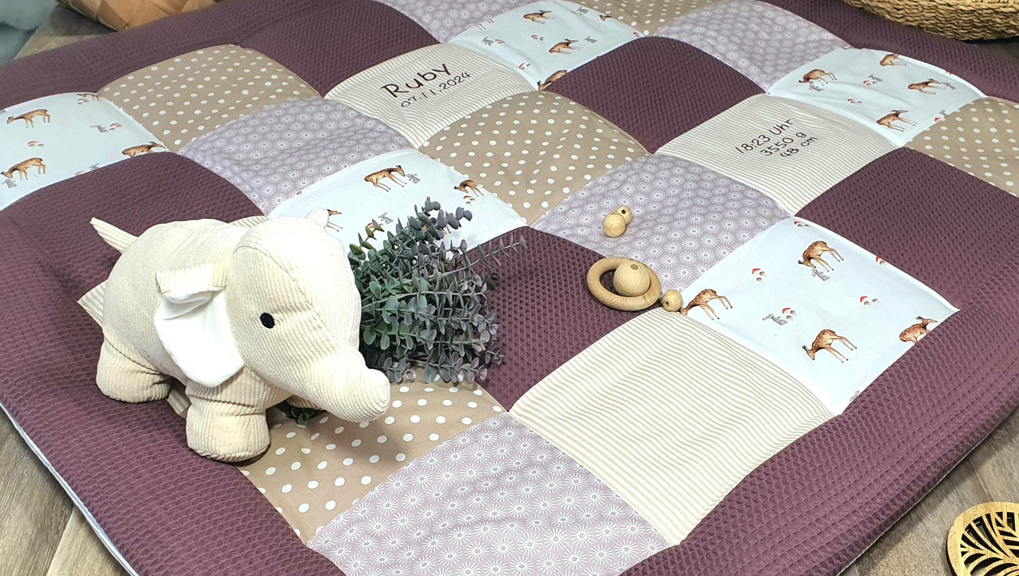 3-4cm dicke Krabbeldecke - Patchwork - Waffelpique Decke - Babydecke - mit Namen personalisierbar - Mauve Beige Tiere Giraffe