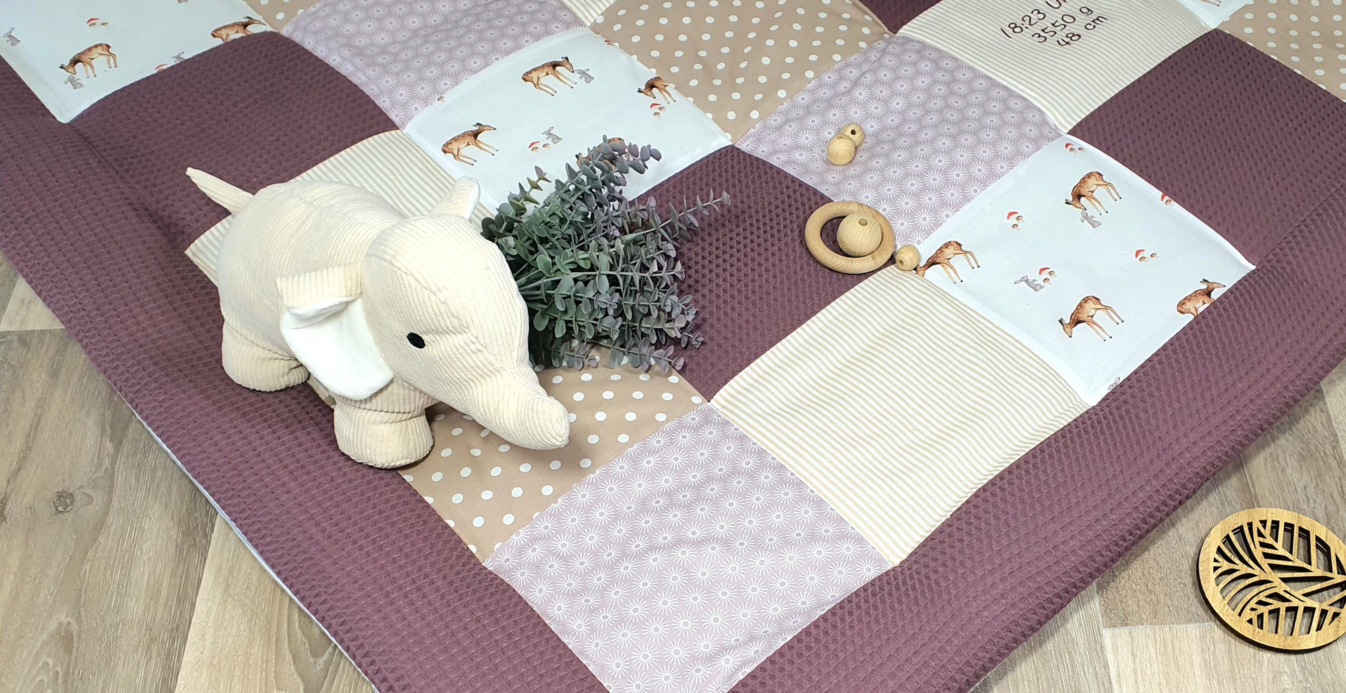 3-4cm dicke Krabbeldecke - Patchwork - Waffelpique Decke - Babydecke - mit Namen personalisierbar - Mauve Beige Tiere Giraffe