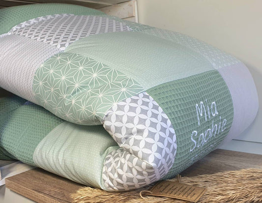 KRABBELDECKE - WAFFELSTOFF PATCHWORK - Decke - Babydecke - personalisierbar mit Namensstickerei - dark dustymint / taupe grau