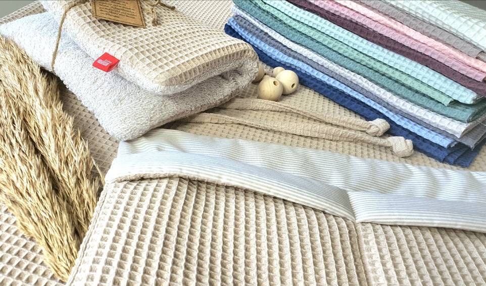 FLACHKISSEN - BABYKOPFKISSEN - BABYKISSEN - Kuschelkissen mit Namen - Waffelstoff Frottee beige