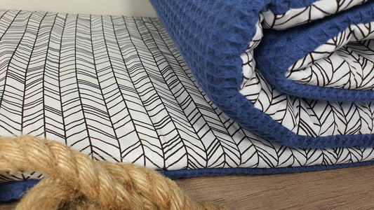 GRID CUSHION - PLAYPEN GRID PROTECTION - Waffle fabric waffle pellique * herringbone dark jeans black white