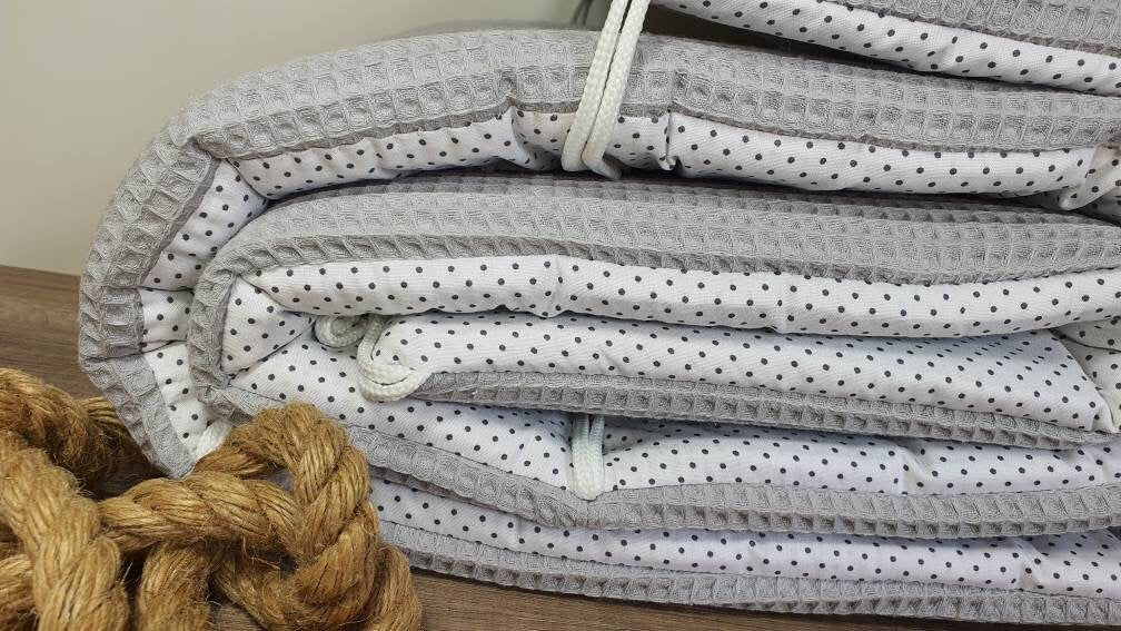 GRID CUSHION - PLAYPEN GRID PROTECTION - Waffle fabric waffle pellique * dots light grey white