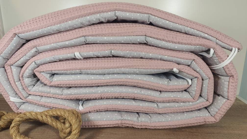 LATTICE UPHOLSTERY - PLAYPEN GRID PROTECTION - Waffle fabric waffle pellique * dots old pink light grey white