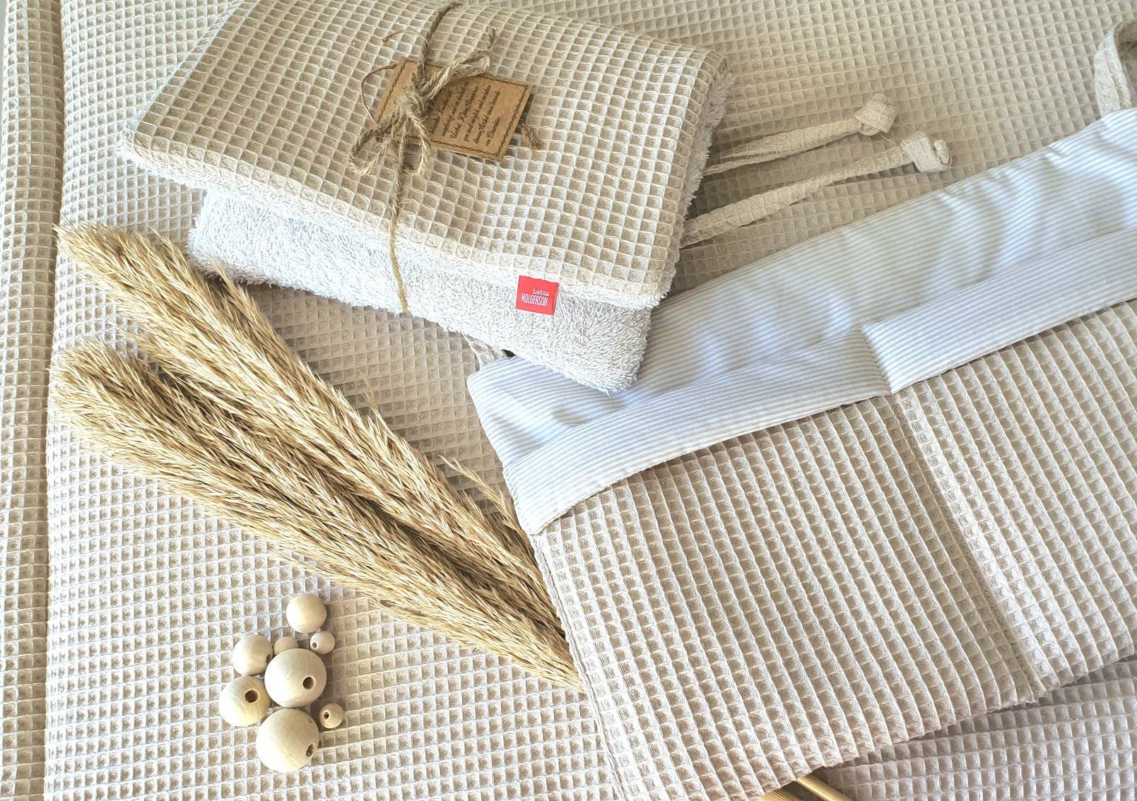 FLACHKISSEN - BABYKOPFKISSEN - BABYKISSEN - Kuschelkissen mit Namen - Waffelstoff Frottee beige