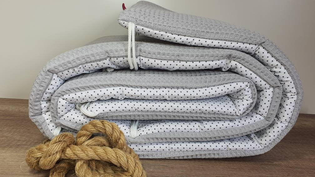 GRID CUSHION - PLAYPEN GRID PROTECTION - Waffle fabric waffle pellique * dots light grey white