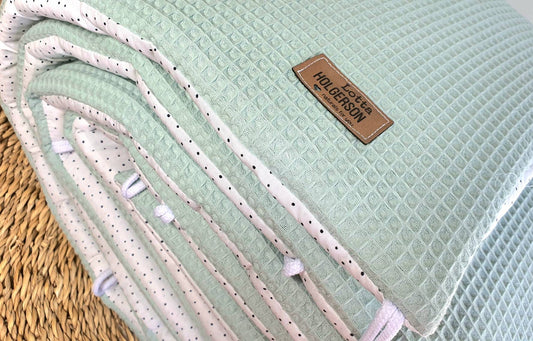 LATTICE CUSHION - PLAYPEN MESH PROTECTION - Waffle fabric Waffle pique dustymint dots white black