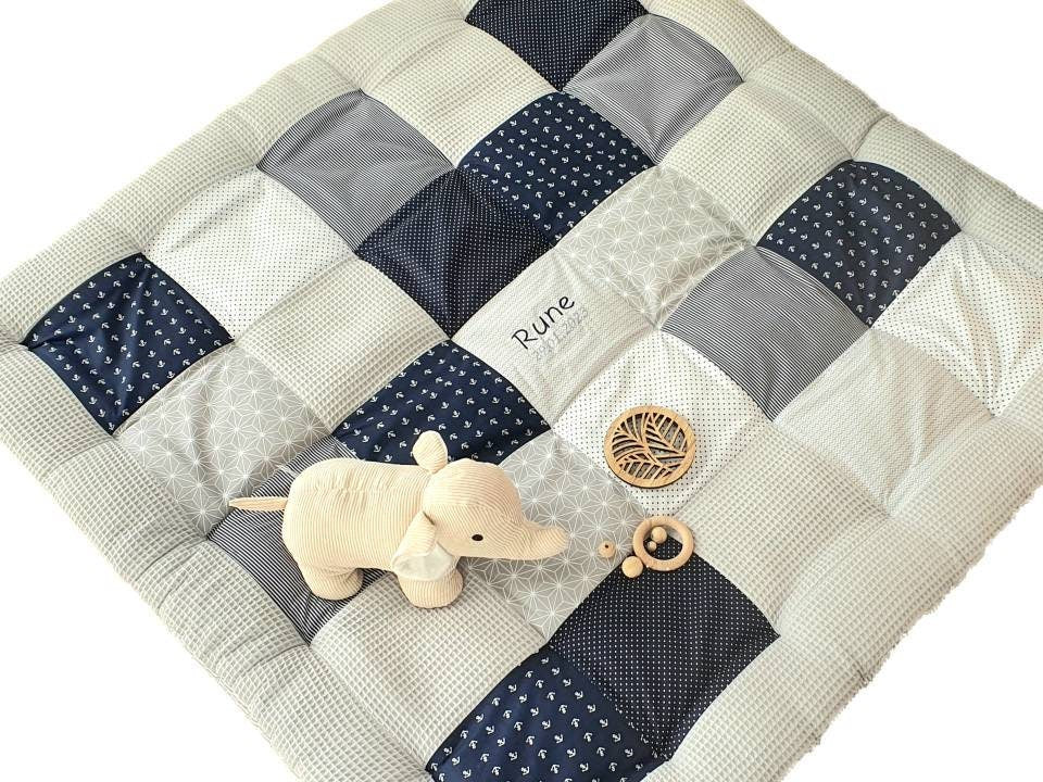 Krabbeldecke - Patchwork - Waffelstoff Decke - Babydecke - Anker dunkelblau/hellgrau/weiß -  mit Namen