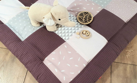 Krabbeldecke - Patchwork - Decke - Babydecke - Waffelpique Federn altrosa/grau/weiß -  mit Namen